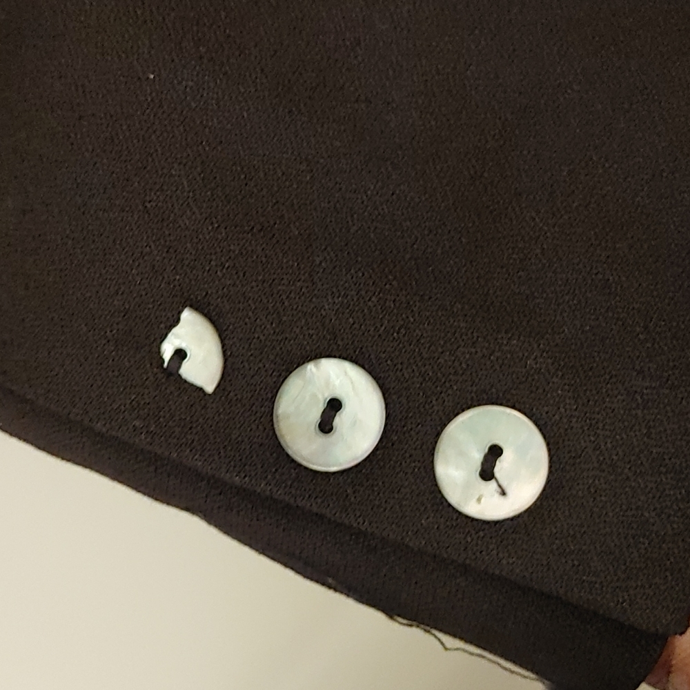Plus size (22) Black Blazer with Pearl Buttons by Kathryn Deene - Picture 4 of 6